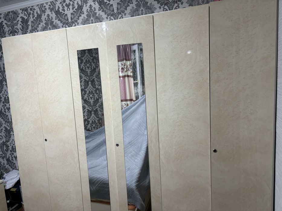 Спальный гарнитур