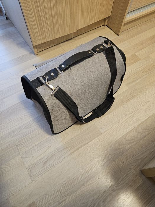 Транспортна чанта за коте/куче.

Транспортна чанта за куч