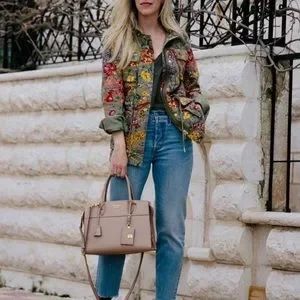 Куртку H&M продам