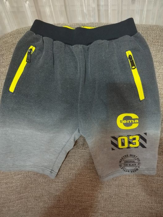 Pantaloni scurți băieți mărimea 134