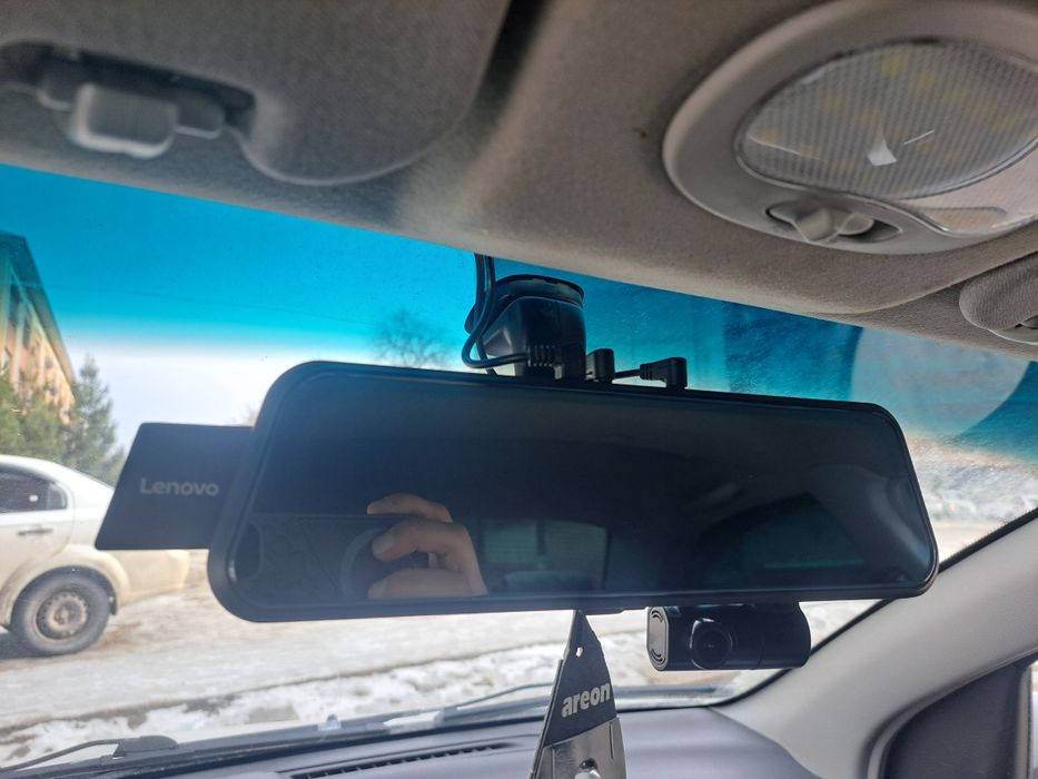 Видеорегисиратор, 3 камерали, холати янги, оригинал.