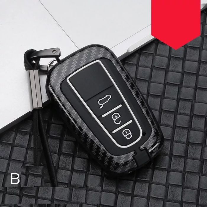 Карбон калъф за ключ Toyota Camry Corolla CHR RAV4 Prius Land Cruisеr