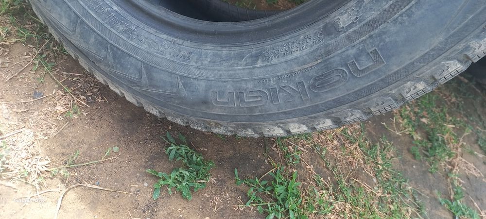 Продам зимнюю резину 225/60/16