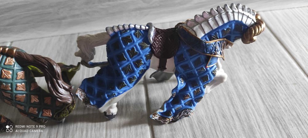 Фигурка Papo - Средновековни герои, кон с доспехи