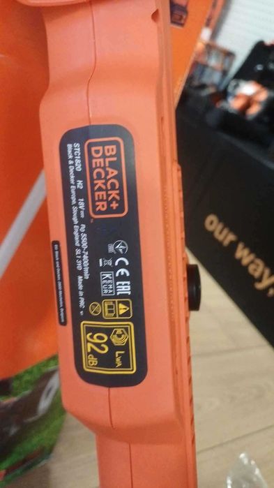RESIGILAT - Trimmer pentru gazon 3 in 1 Black&Decker STC1820CM