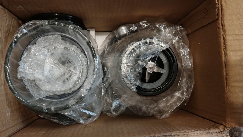 Blender 1000w, 3 boluri, 3 cuțite