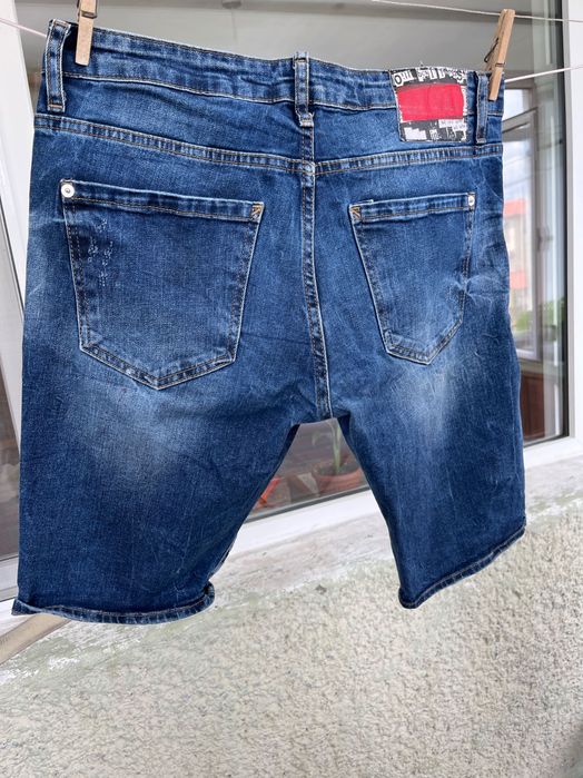 Мъжки дънки на Dsquared2 размер 48