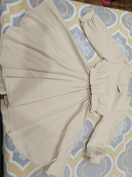 Продам платье размер S