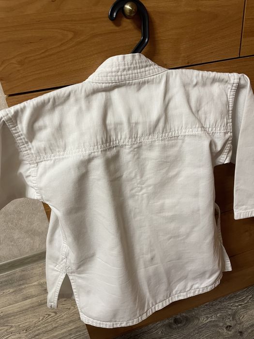 Продам кимоно для карате детское