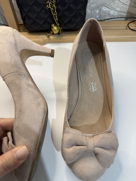 Обуви ношеннные один два раза