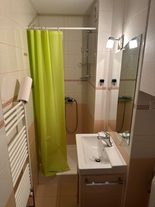 Apartament 3 camere, 2 bai, aproape de Podgoria