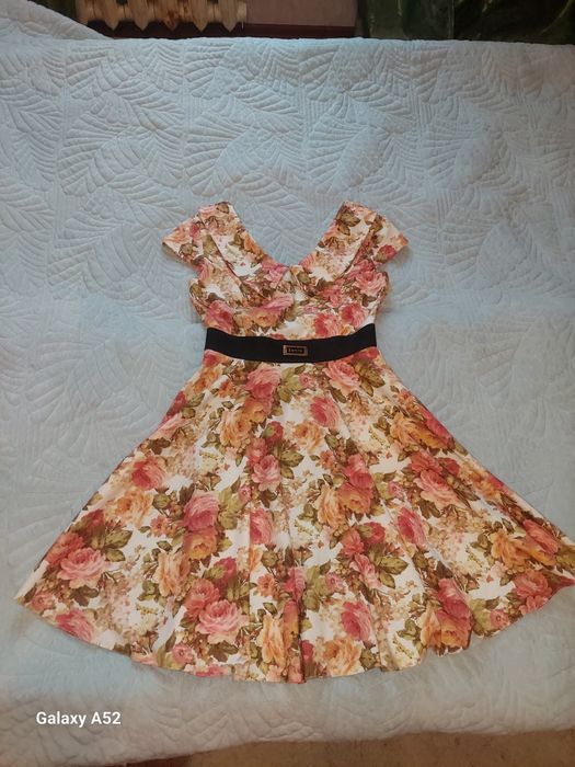 Платья разные б/у