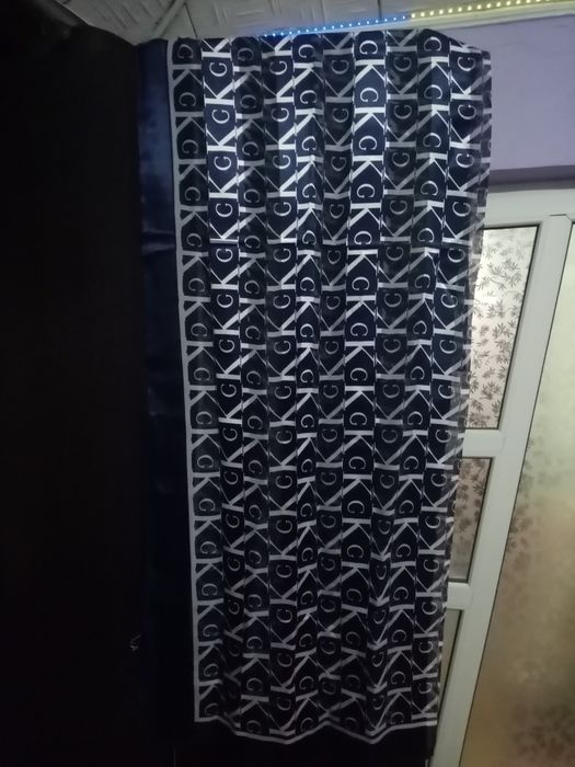 Esarfa Calvin Klein originala