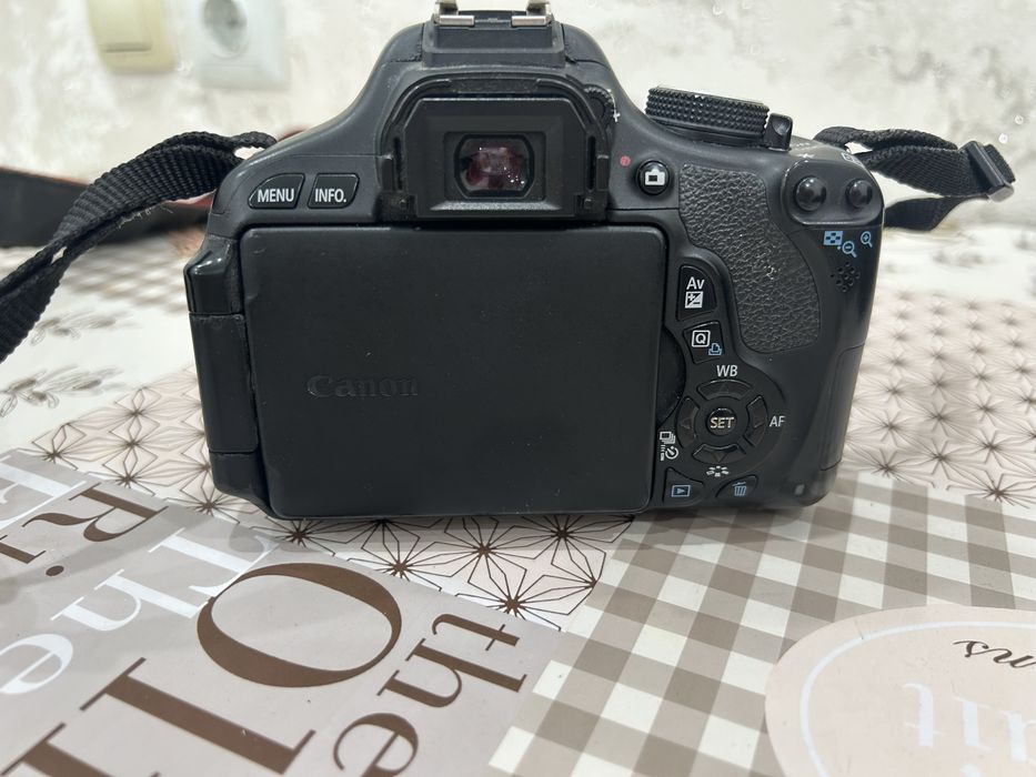 Продаю Canon EOS 600D