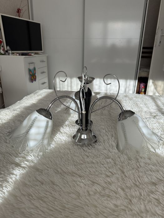 Стъклен Полилей с три крушки