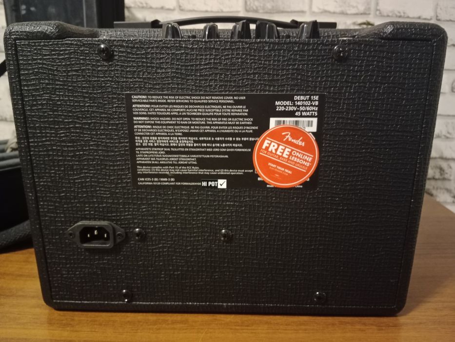 Комбо-усилитель для электрогитары Blackstar Debut 15E