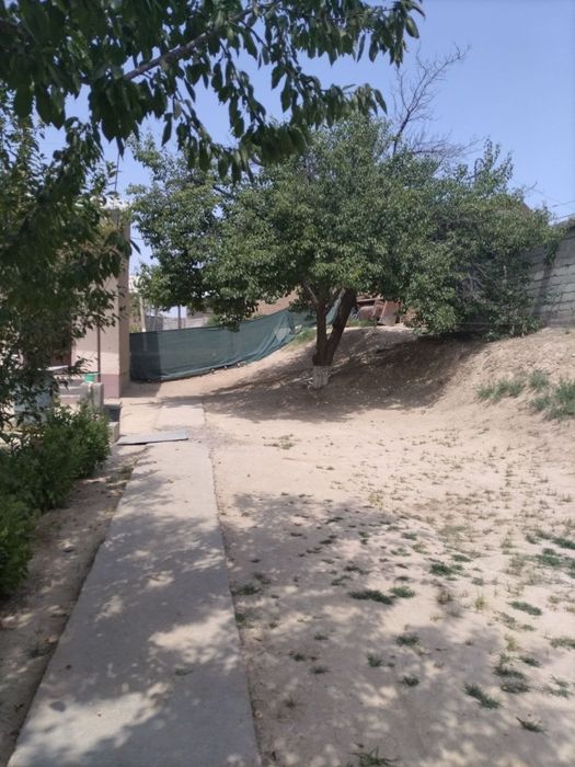 Шахарга Якин участка сотилади