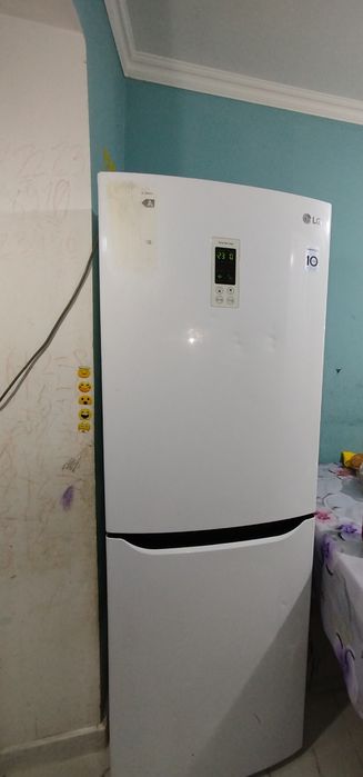 Холодильник LG продам