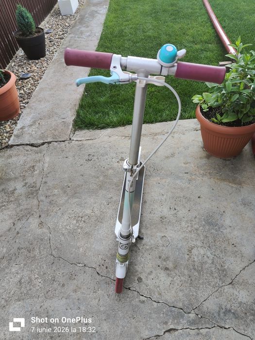 Trotinetă Oxelo MID 9 pliabilă, roți 175 mm, frână ghidon, suspensie