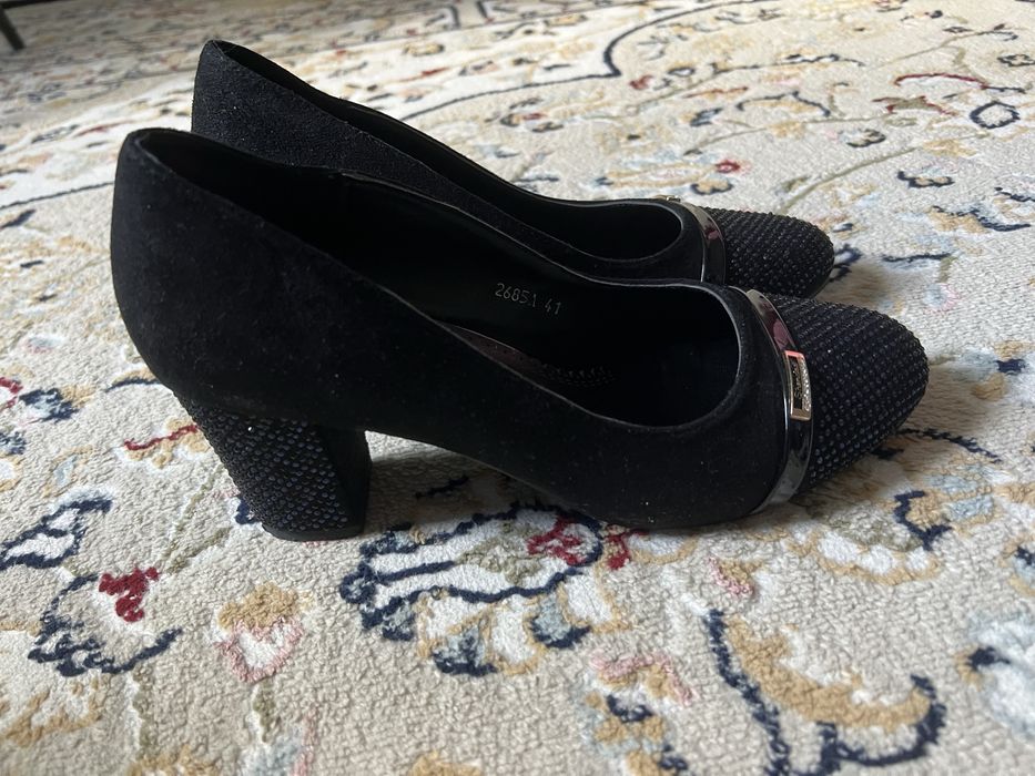 Продам туфли женские