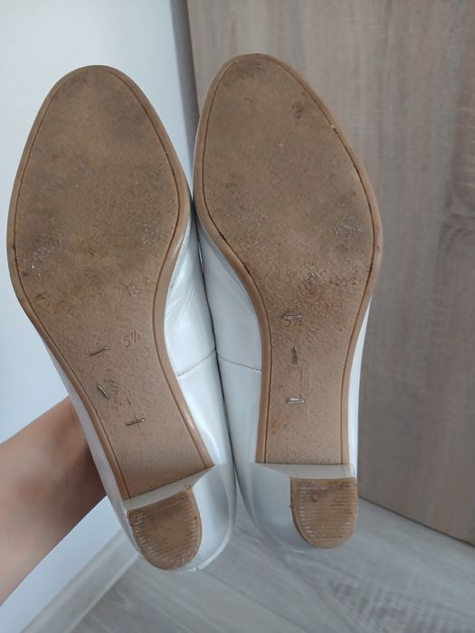 Pantofi ara din piele nr 39!