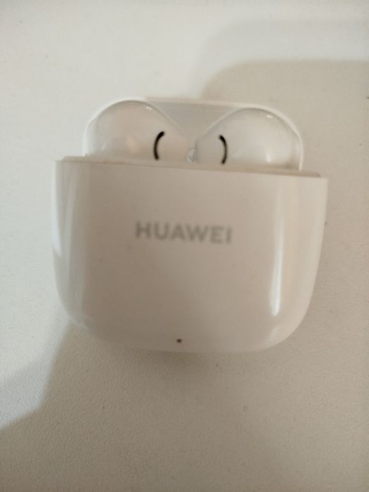 Продам Huawei freebuds