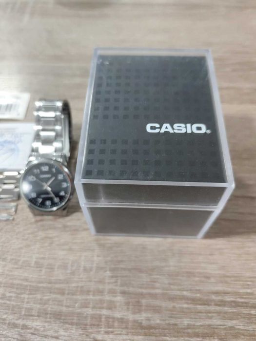 Часовник Casio MTP-V001D-1BV