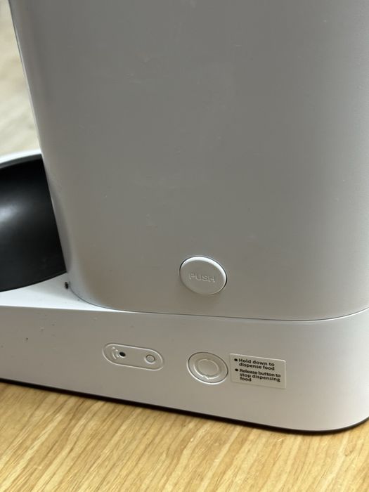 Продаю кормушку для собаки с камерой