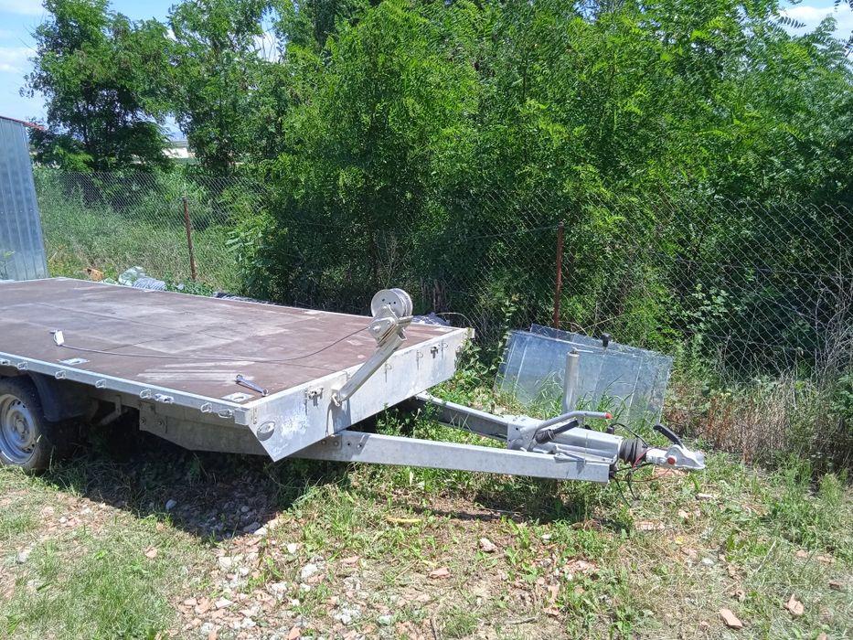 Inchiriere platforma 4*2m