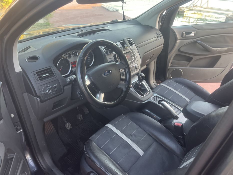 FORD Kuga 2010 — imagine 2