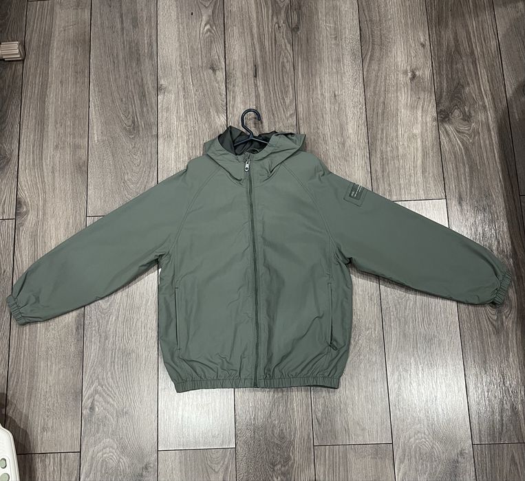 Ветровка ZARA.