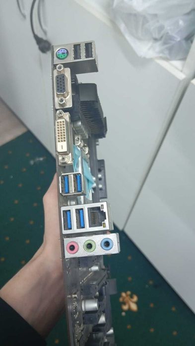 Материнская плата GIGABYTE B250