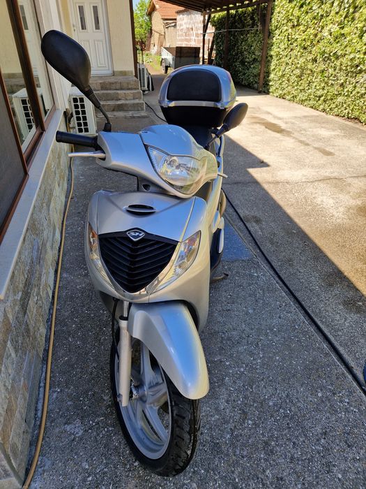 Хонда  sh125 скутер