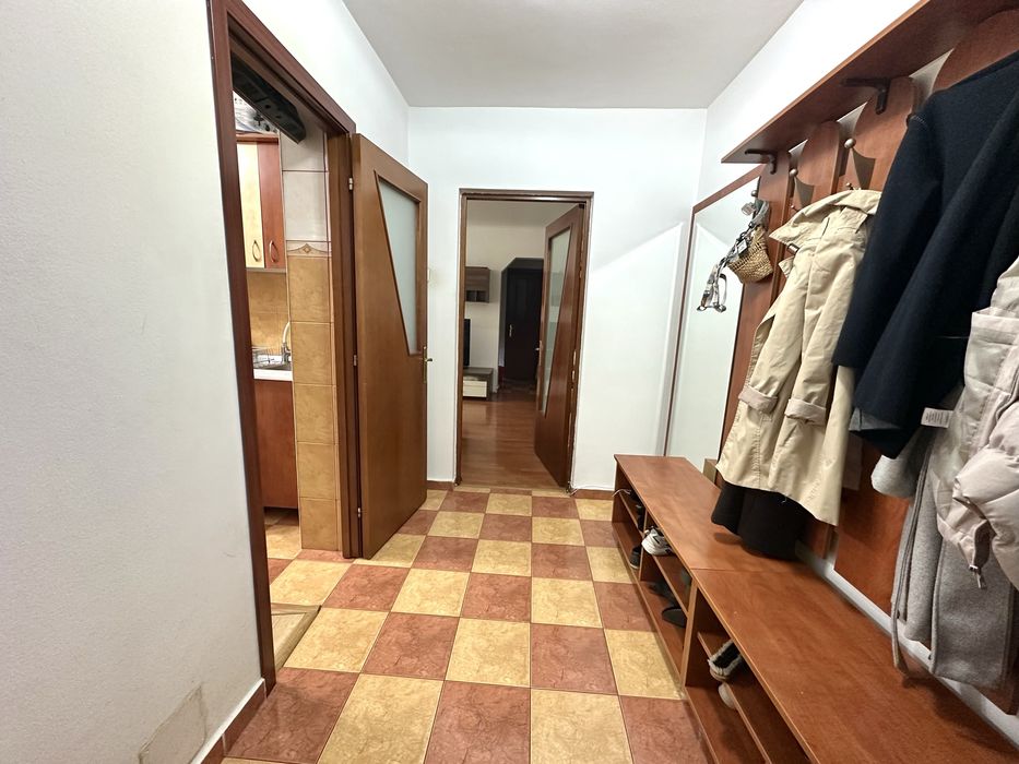 Apartament 3 camere, confort 1, sector 4