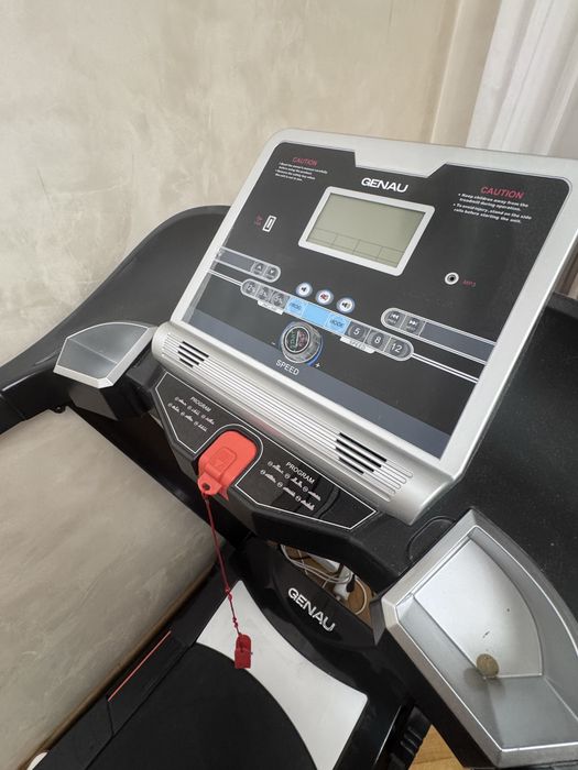 Беговая Дорожка GENAU EVOLUTION M800