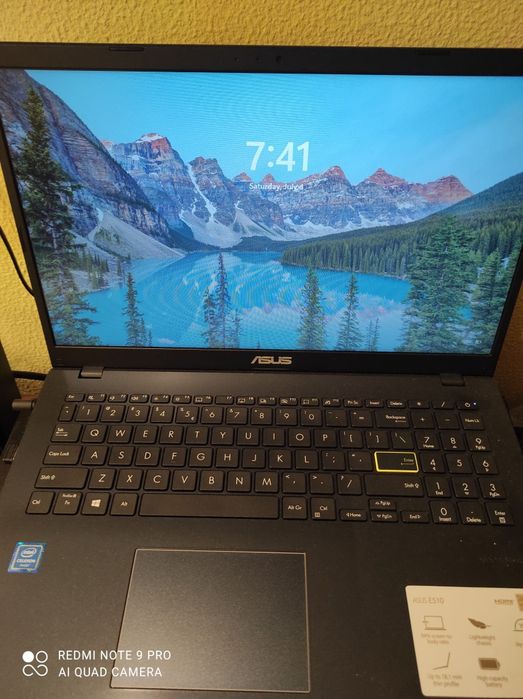 Laptop Asus in stare perfecta