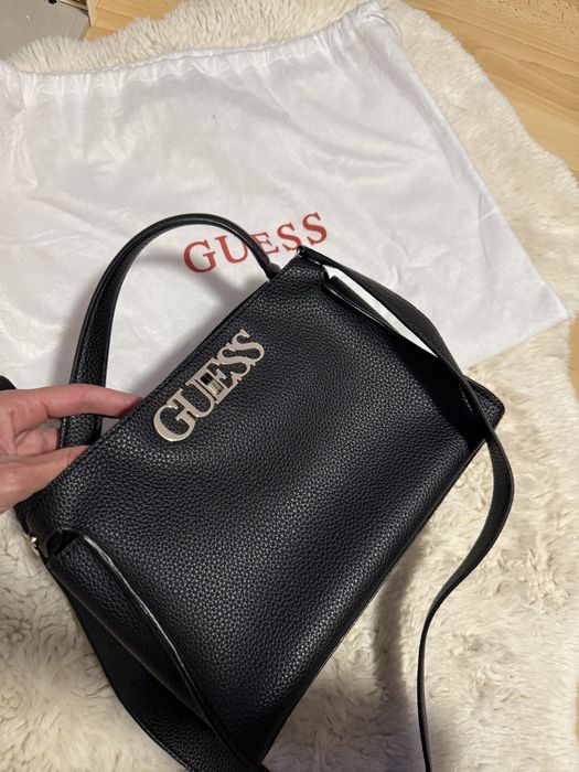 дамска чанта Guess