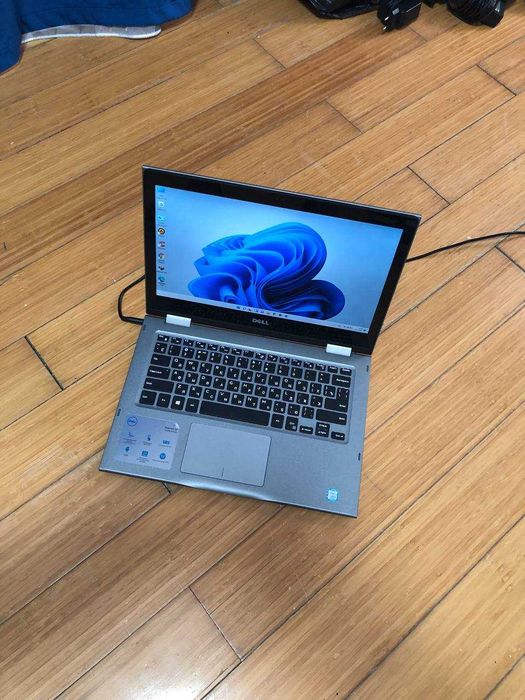 Сенсорный Нетбук трансформер в отлично состоянии всё SSD M2 256 озу 8г