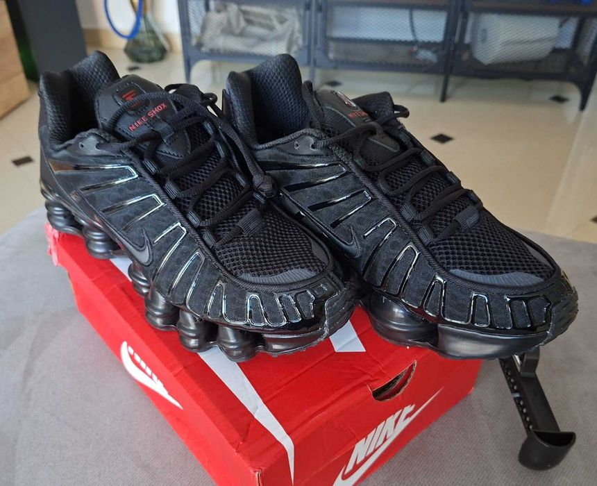 Vand adidasi Sneakers Nike Shox TL triple black, mărimea 43, noi nepurtați, in cutia originala
