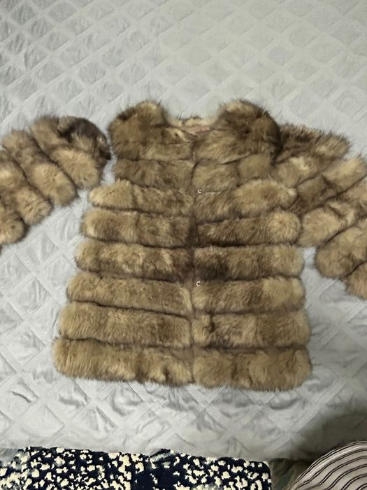 Продам меховую жилетку
