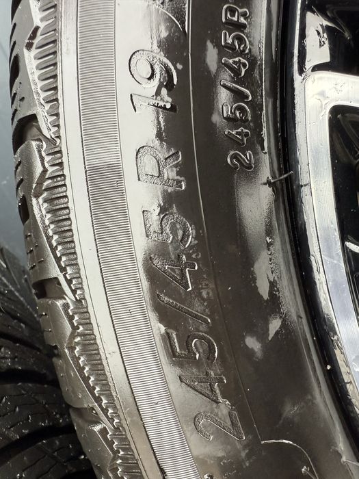 Mercedes AMG 245/45/19 Оригинални W447 Michelin Дот 21г Зимни 2.500лев