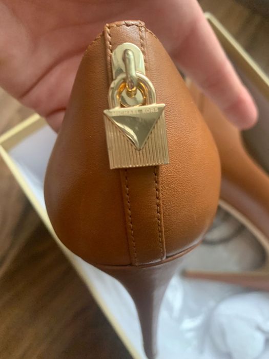 Pantofi cu toc Michael Kors