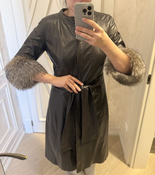 Продам кожаный плащ Punto