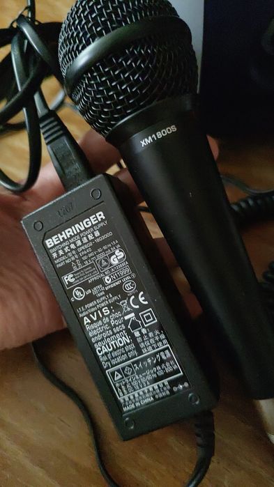 Microfon + boxa audio