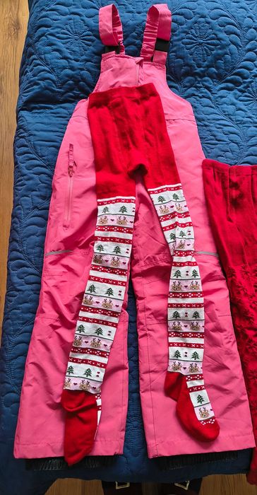 Vând haine fete 6-7 ani, noi