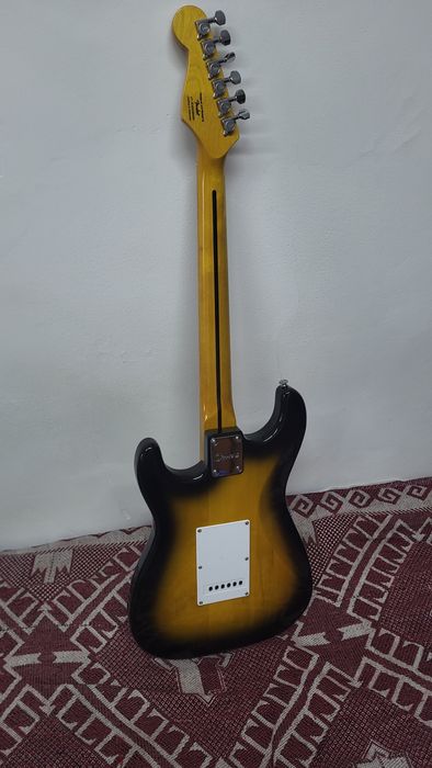 Продам электрогитару стратокастер