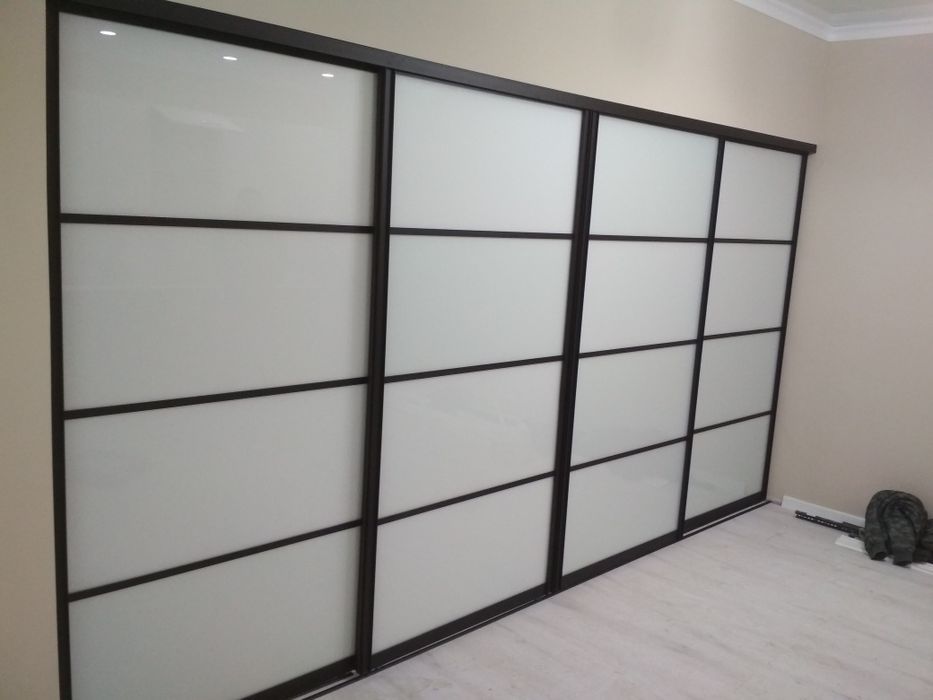 Раздвижные двери купе срочно.