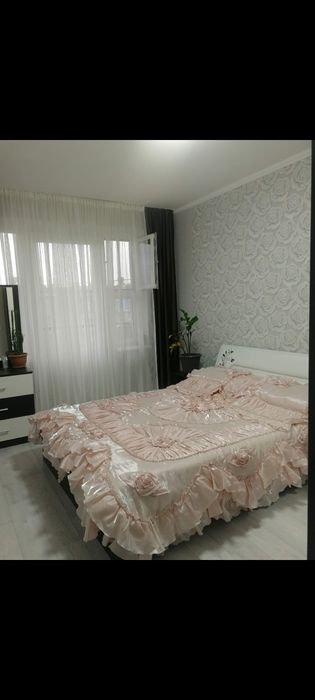 Продам кровать  с матрасом б/у 160*2.0