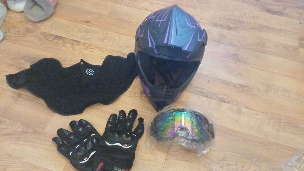 Casca moto,off-road, biciclete,enduro cu:ochelari, mănuși si cagula