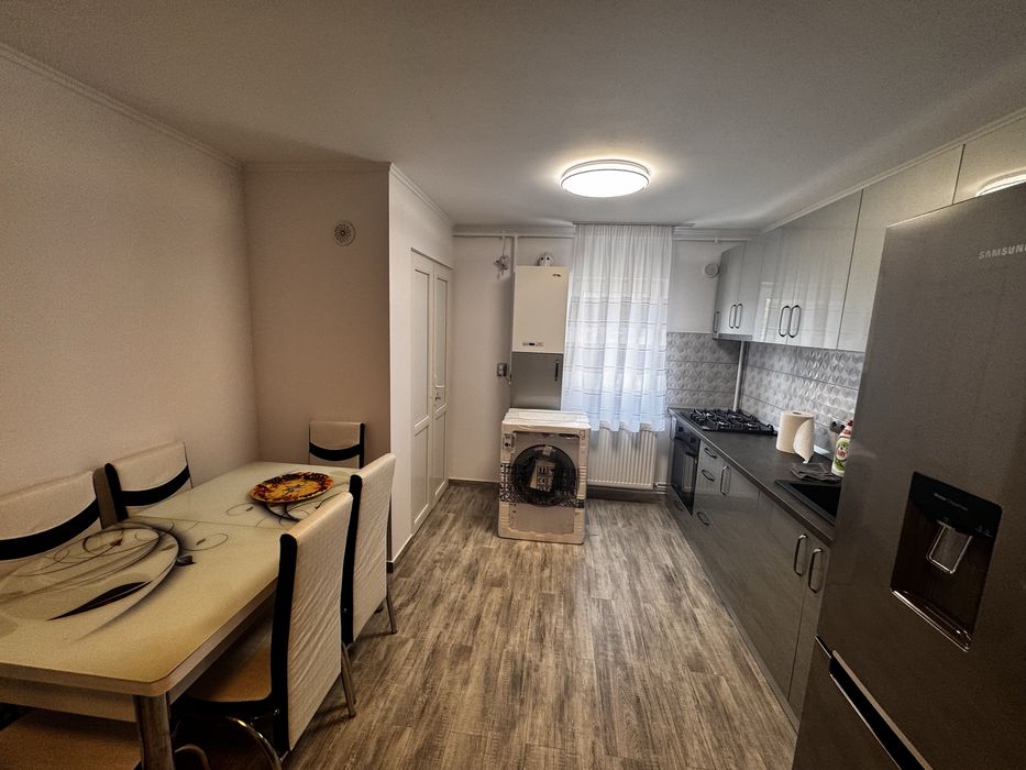 Apartament de inchiriat !